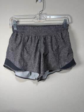 Lululemon Hotty Hot Low-Rise Lined Shorts Heathered Grey